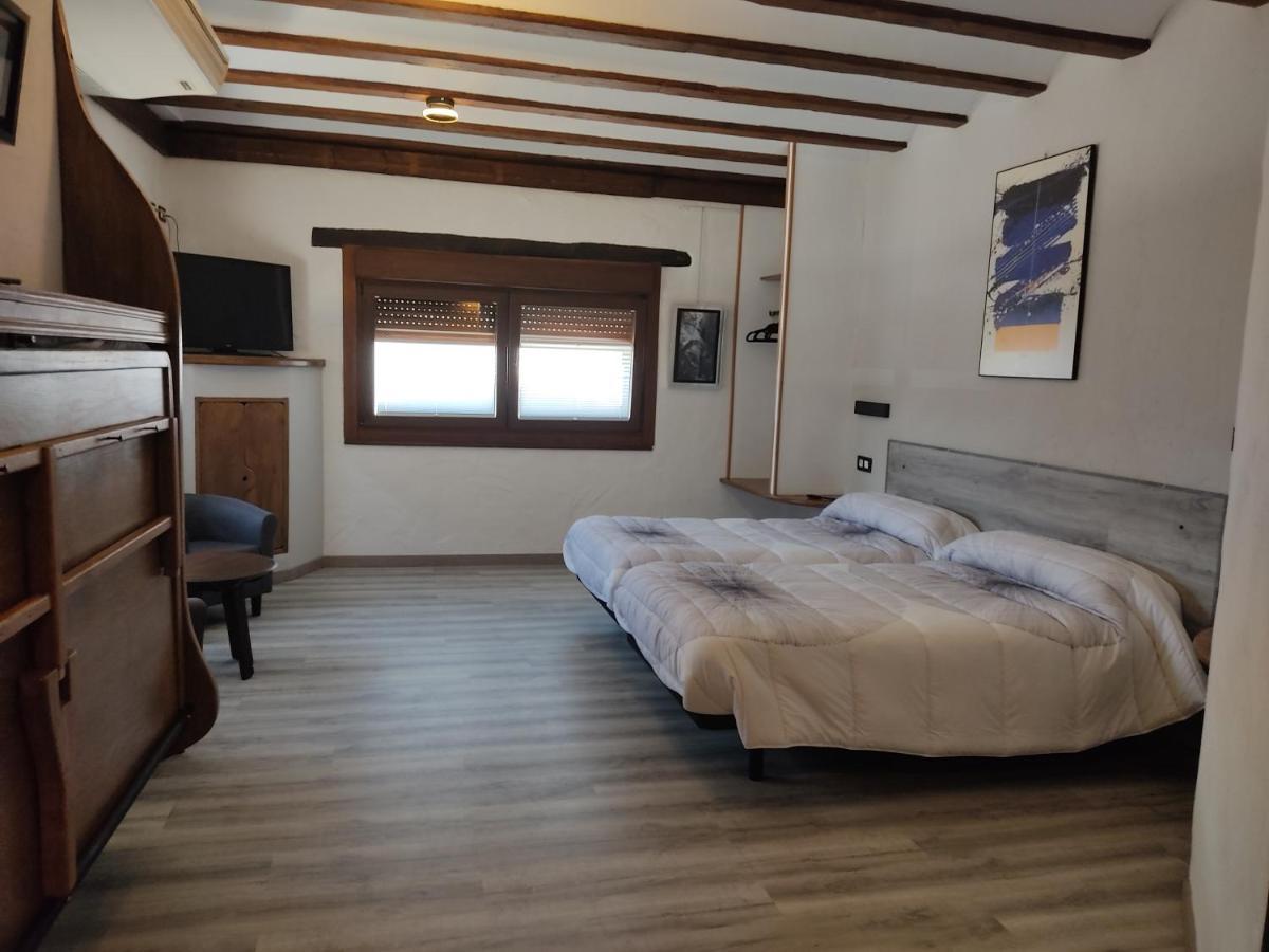 Hostal Suetxe Los Arcos Eksteriør bilde